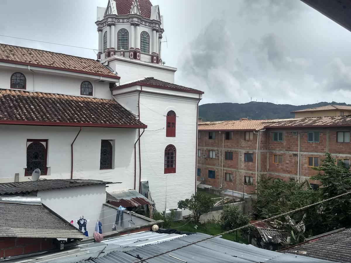 Hostel El Encanto Guatape Exterior photo